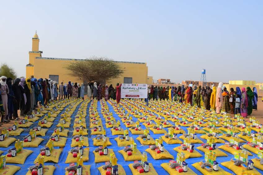 سلال غذائيه رمضانية لمسجد خالد بن حمد المخيال